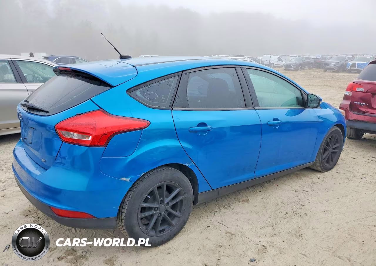 2017 Ford Focus Se VIN:1FADP3K26HL234172 - 3