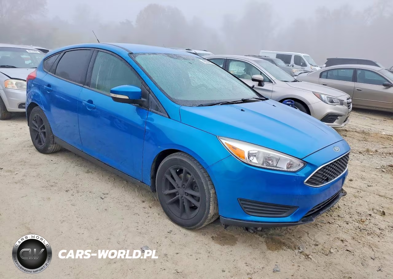 2017 Ford Focus Se VIN:1FADP3K26HL234172 - 4