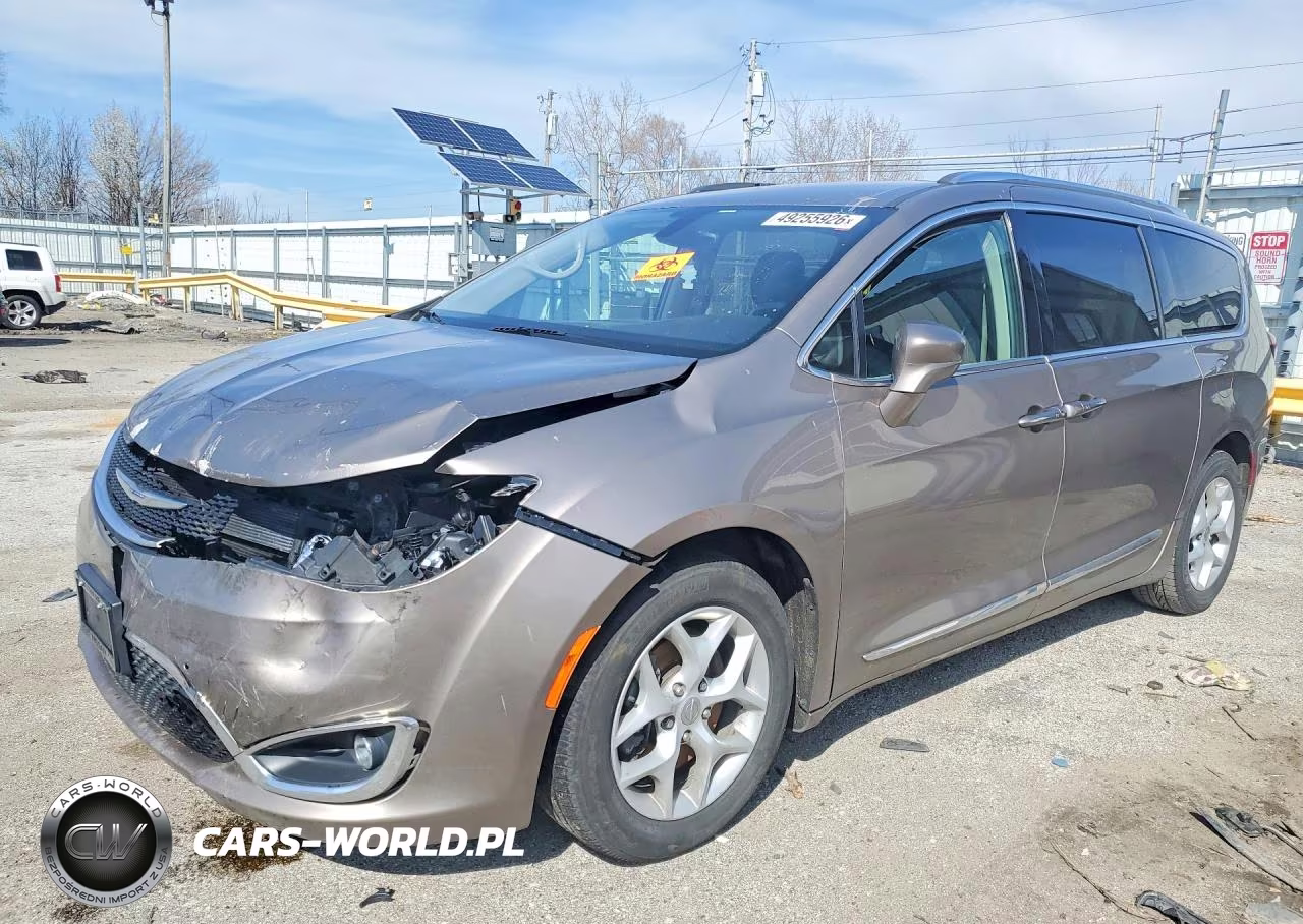 2017 Chrysler Pacifica Touring L Plus