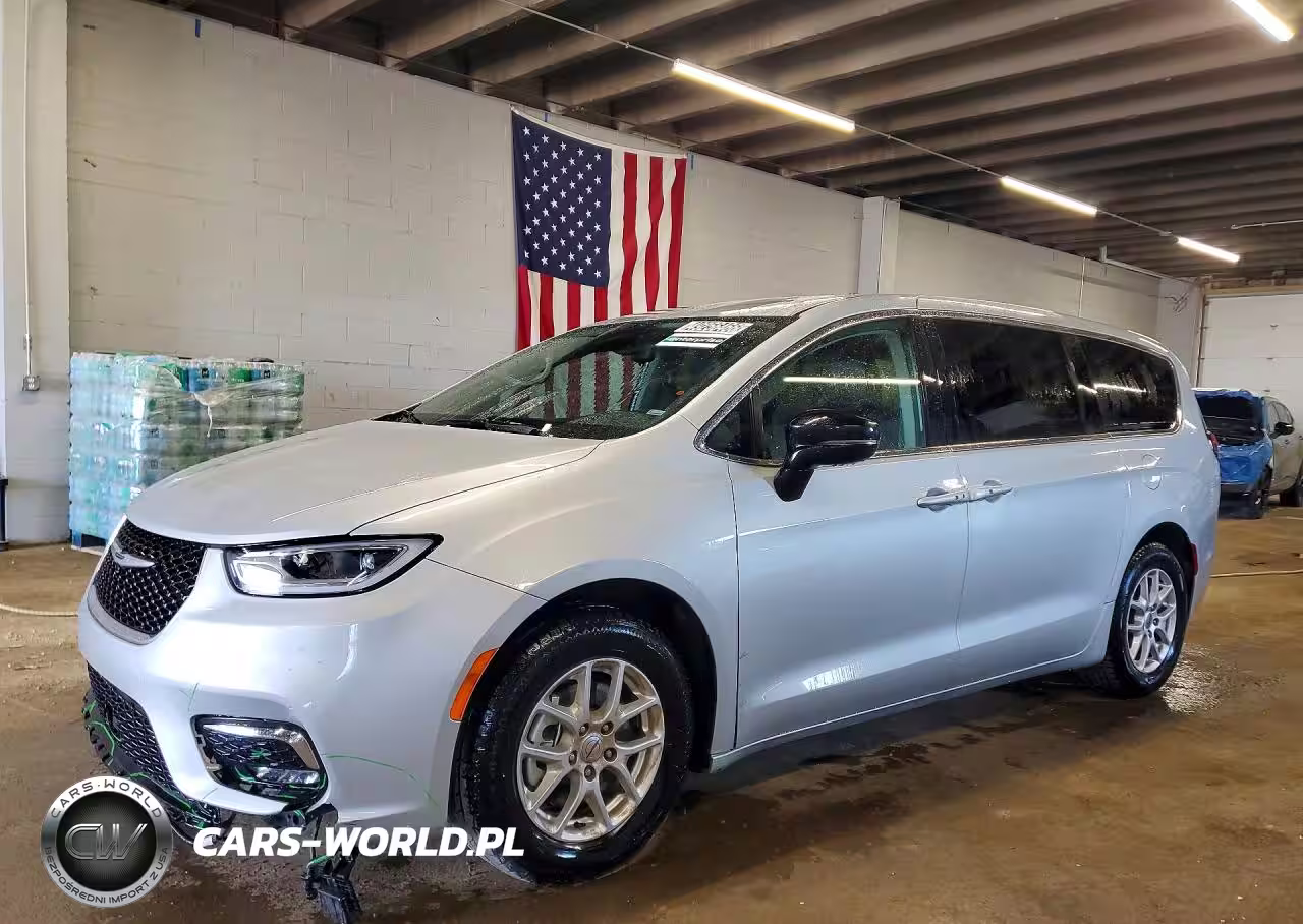 2024 Chrysler Pacifica Touring L