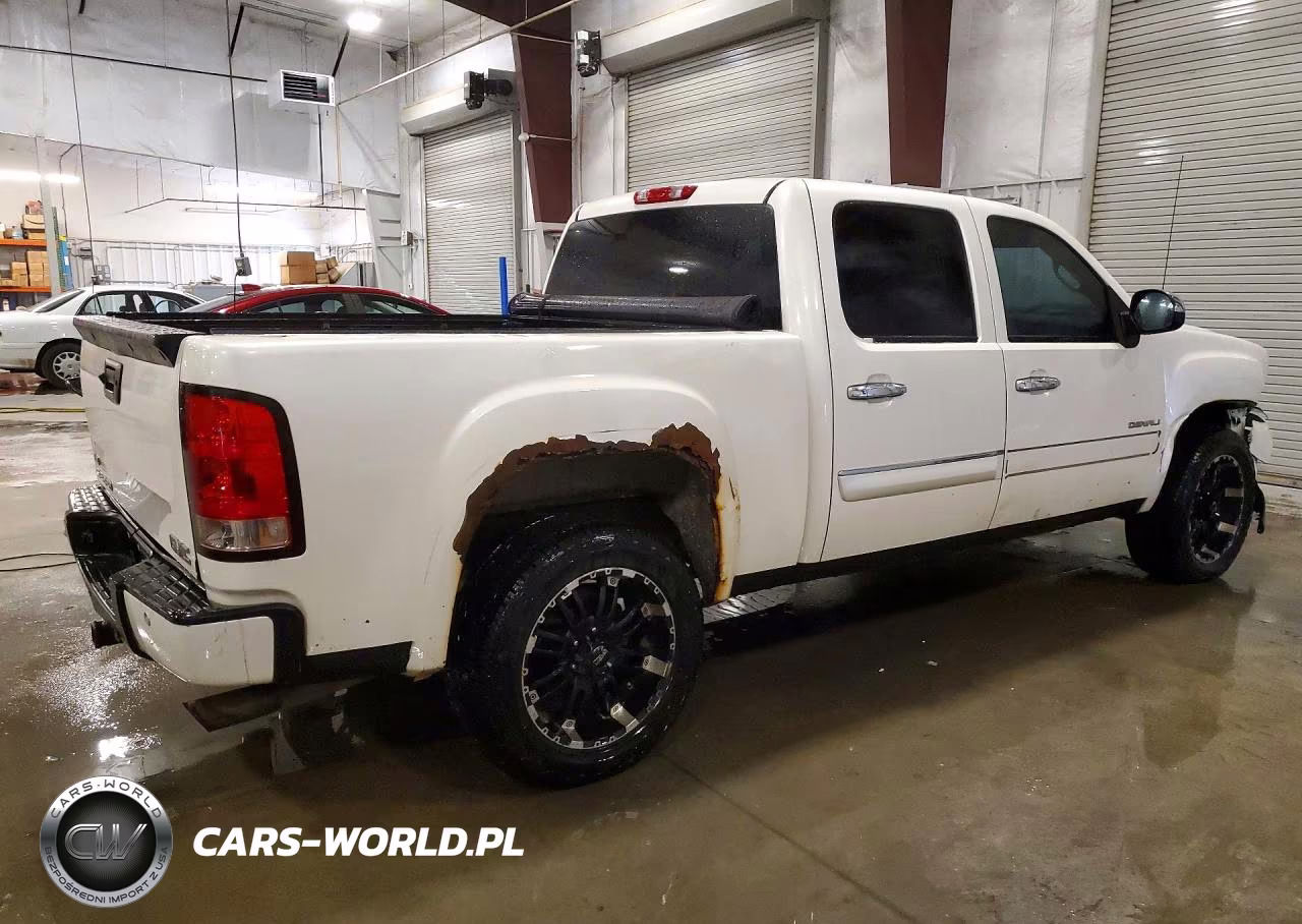 2011 GMC Sierra K1500 Denali VIN:3GTP2XE22BG160679 - 3