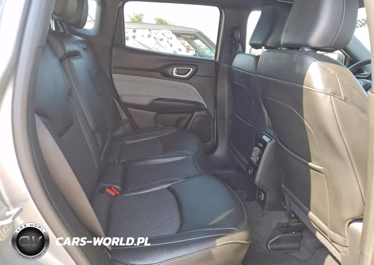 2024 Jeep Compass Latitude VIN:3C4NJDBN2RT594724 - 11