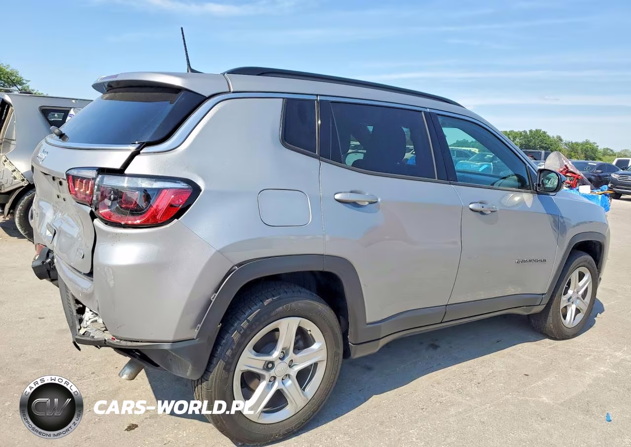 2024 Jeep Compass Latitude VIN:3C4NJDBN2RT594724 - 3