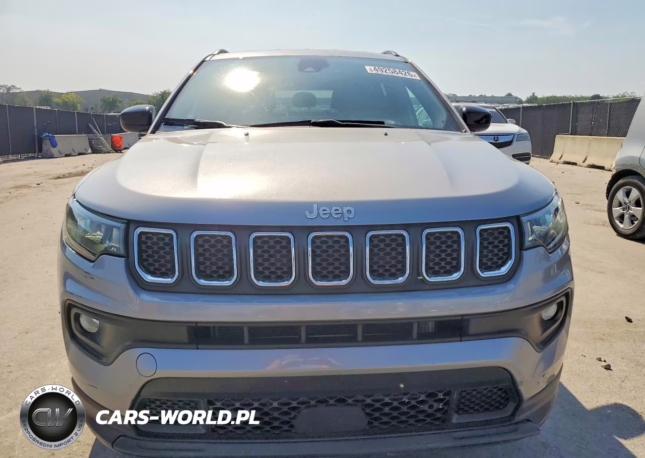 2024 Jeep Compass Latitude VIN:3C4NJDBN2RT594724 - 5