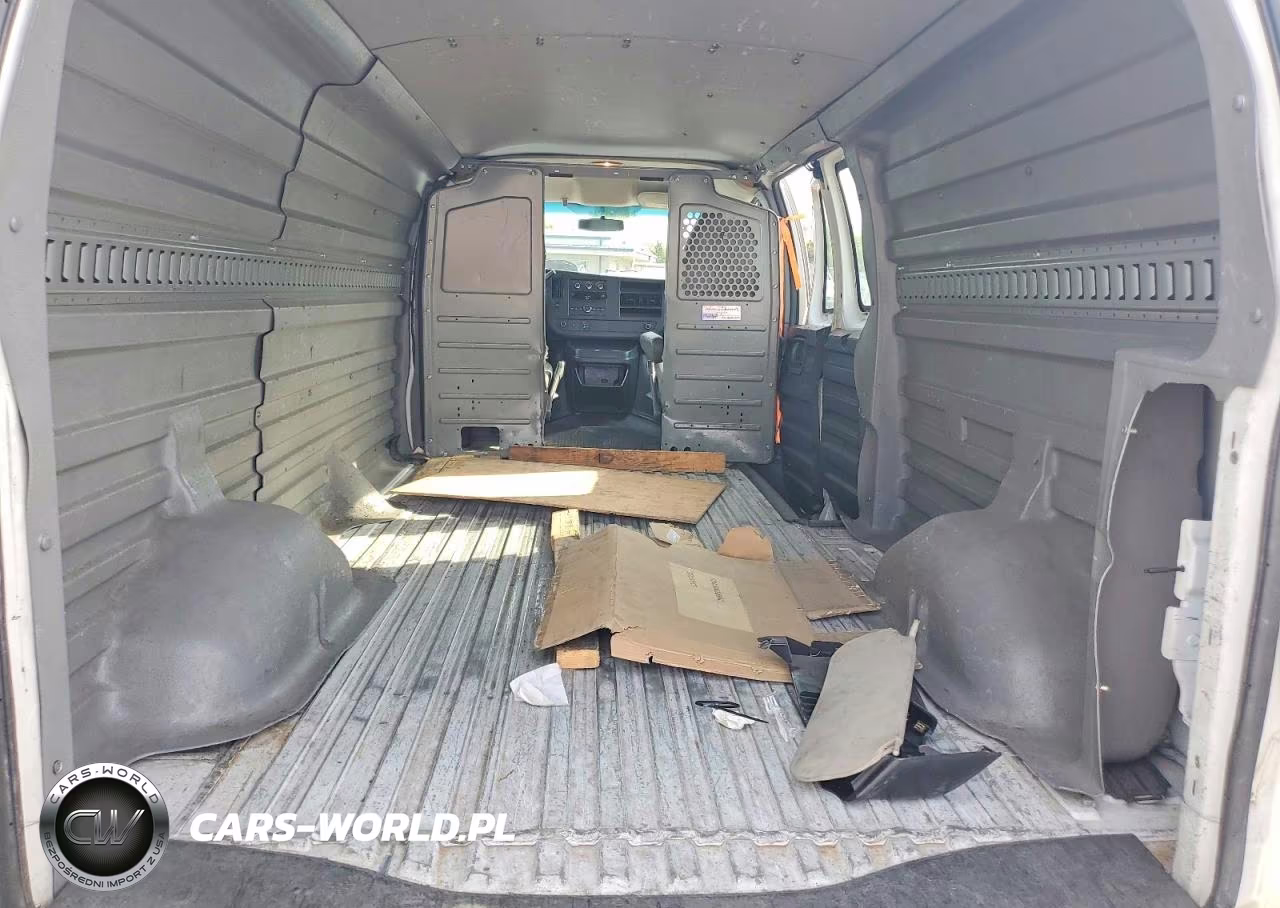 2012 Chevrolet Express 2500 Cargo Delivery Van VIN:1GCWGGCA0C1171977 - 10