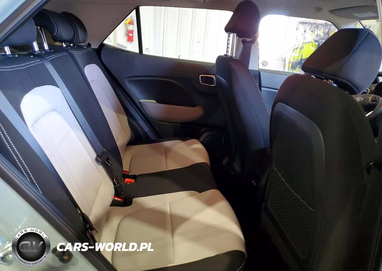2025 Hyundai Venue Sel VIN:KMHRC8A33SU388080 - 10