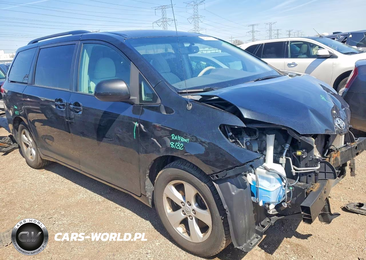 2013 Toyota Sienna Le VIN:5TDKK3DC6DS392459 - 4