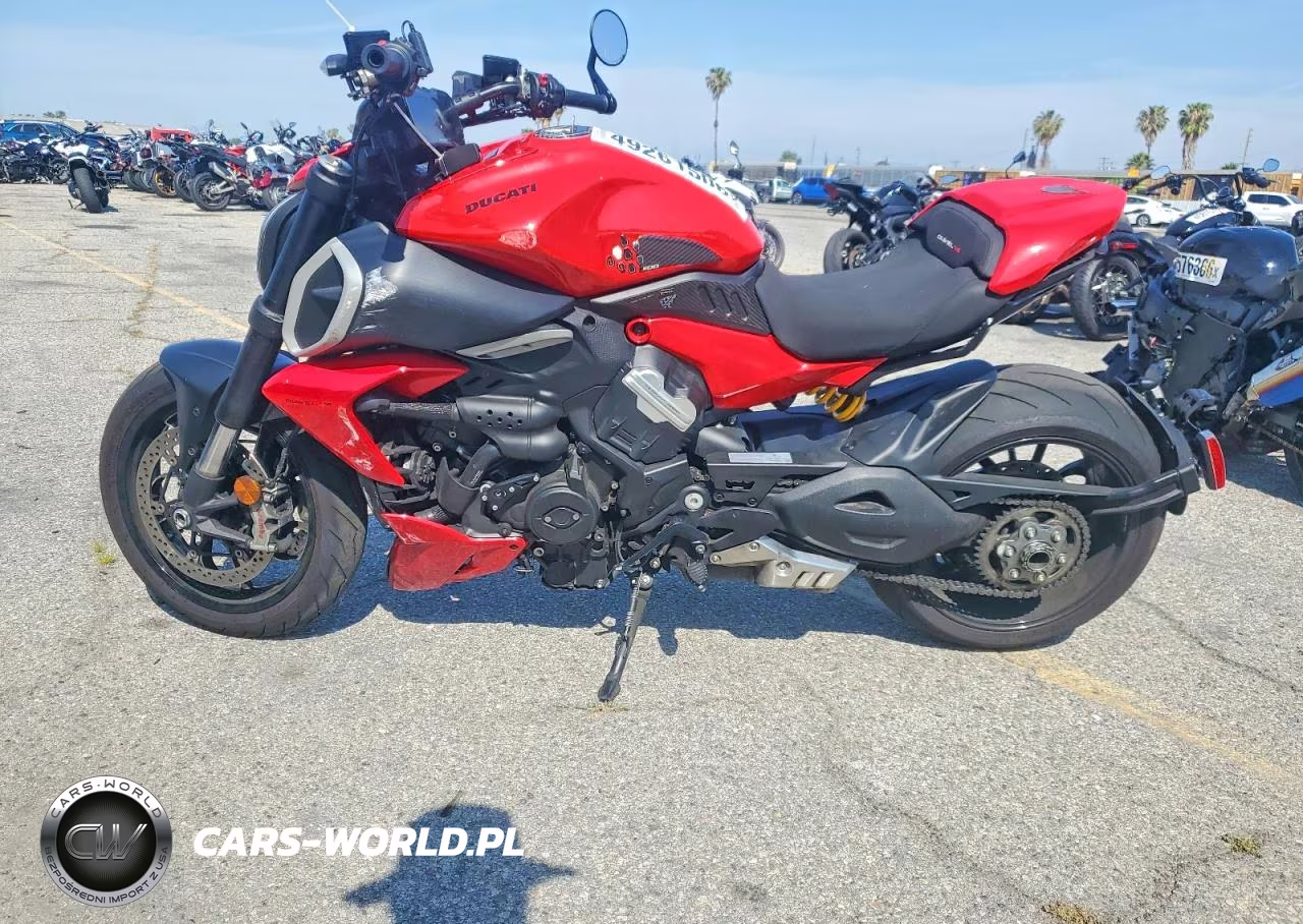 2025 Ducati Diavel V4 VIN:ZDMGAR1WXSB005964 - 3
