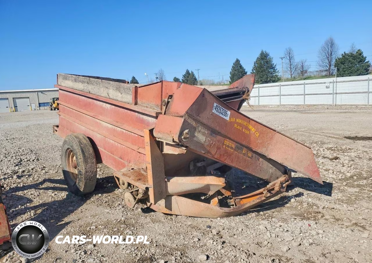 2005 Kelly Ryan Feed-R-Wagon Feed Mixer