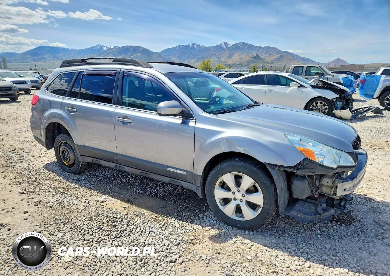 2011 Subaru Outback 2.5I Premium VIN:4S4BRBCC6B3342078 - 4