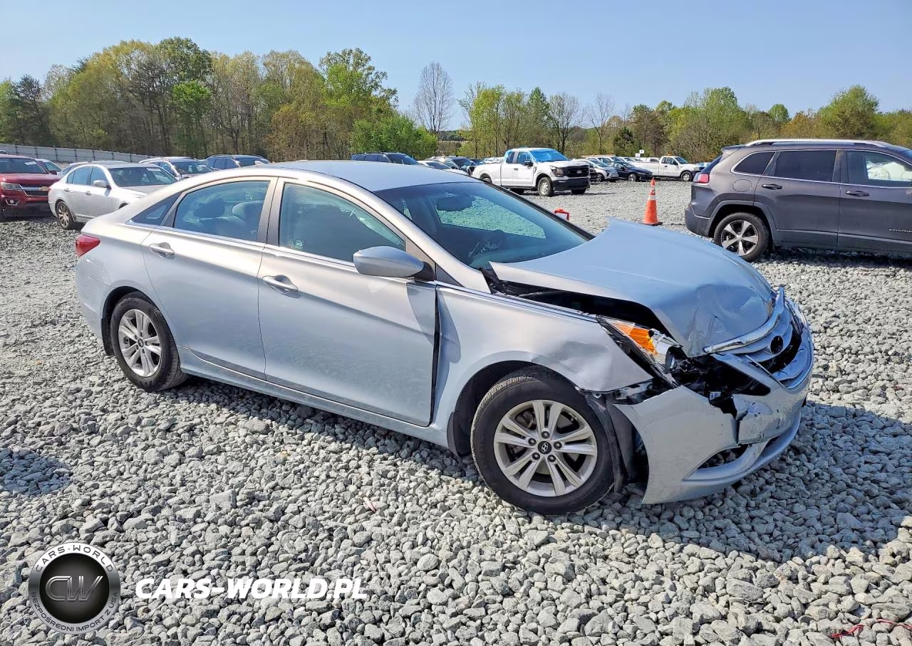 2013 Hyundai Sonata Gls VIN:5NPEB4AC6DH627164 - 4