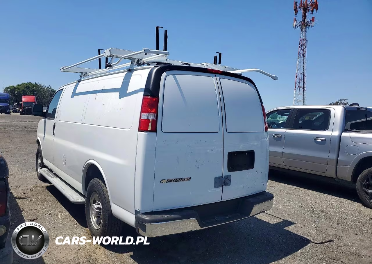 2022 Chevrolet Express G2500 VIN:1GCWGAF74N1269586 - 2