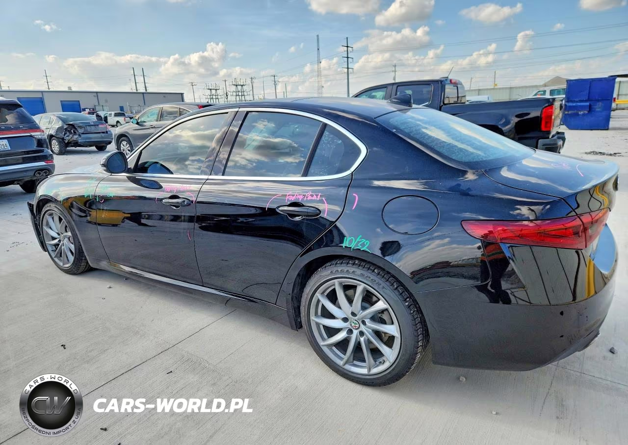 2018 Alfa Romeo Giulia VIN:ZARFAEBN4J7580512 - 2