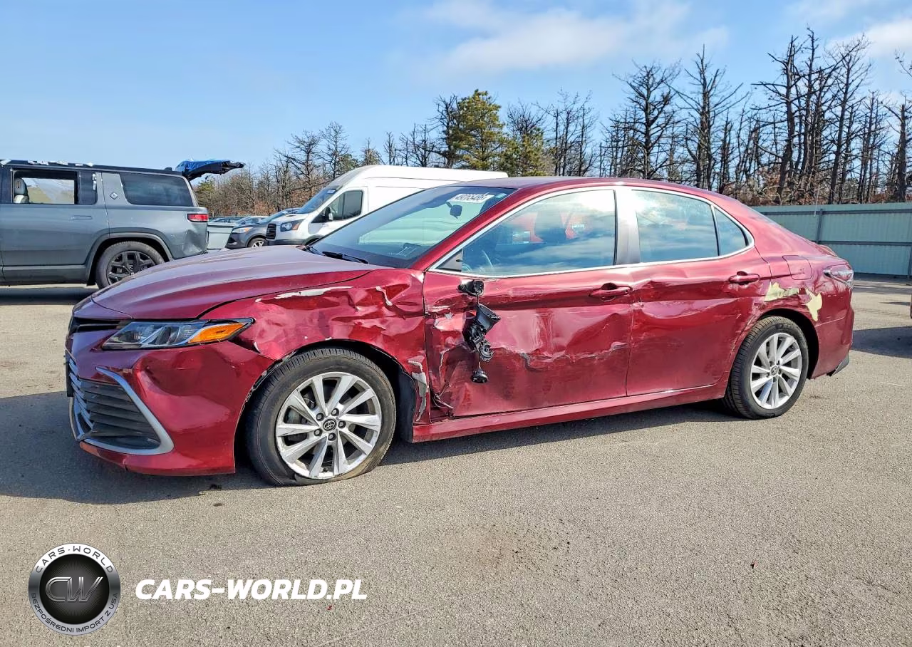 2022 Toyota Camry Le