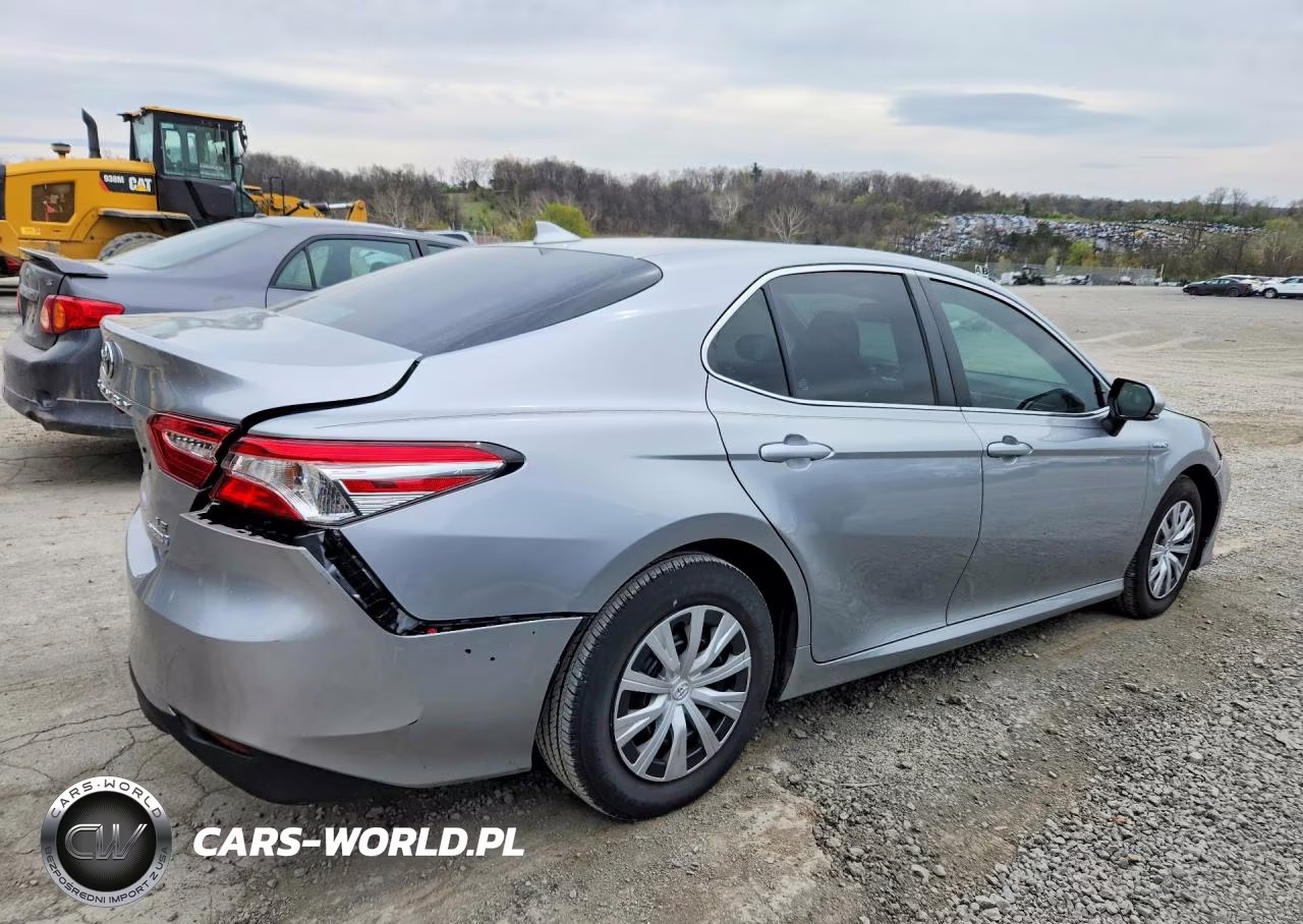 2020 Toyota Camry Le VIN:4T1E31AK0LU010619 - 3