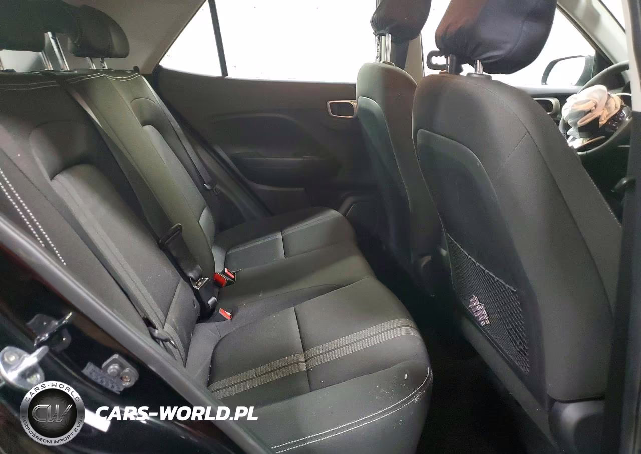 2022 Hyundai Venue Sel VIN:KMHRC8A36NU182966 - 10