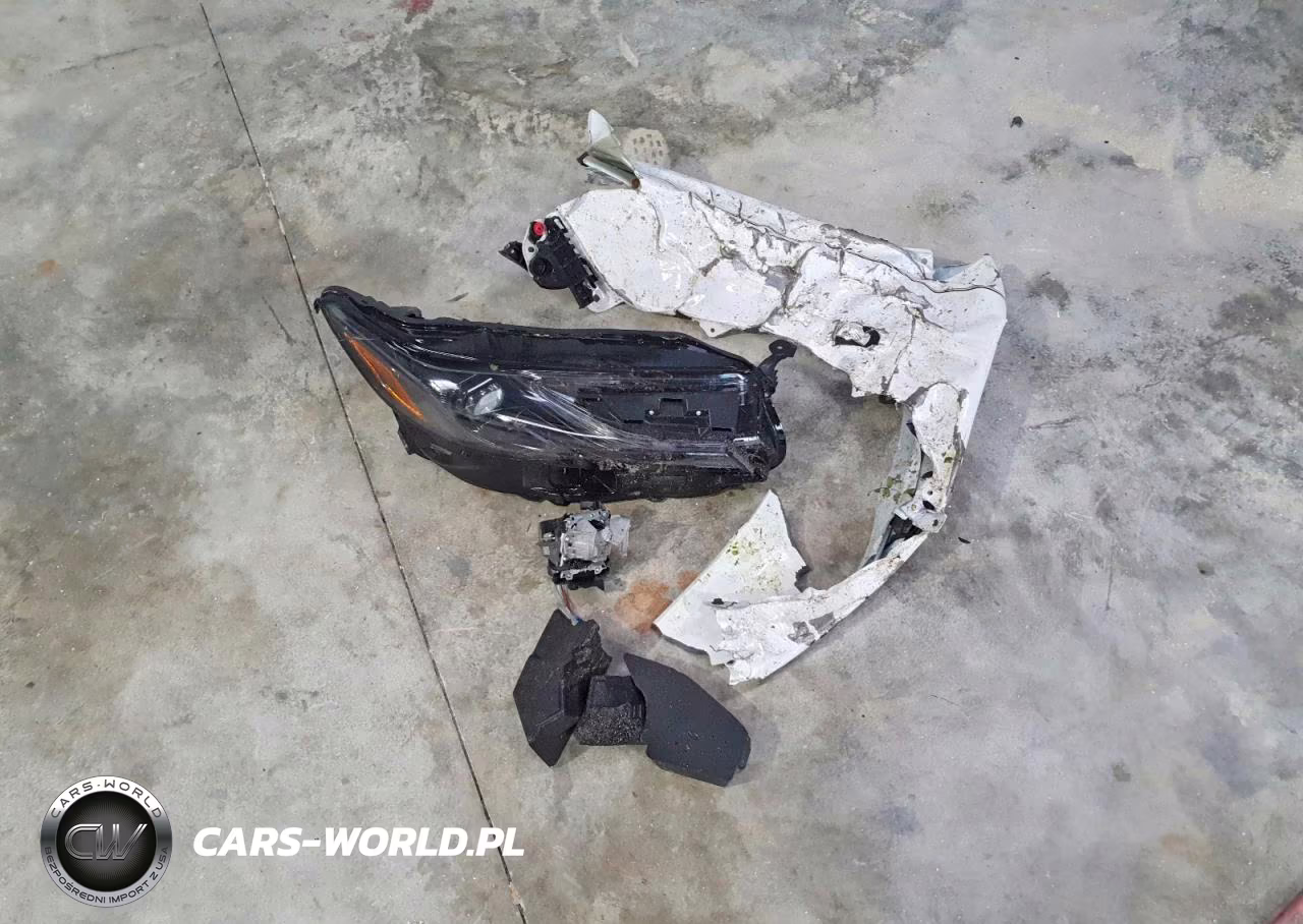 2025 Toyota Camry Le VIN:4T1DAACK6SU640299 - 12
