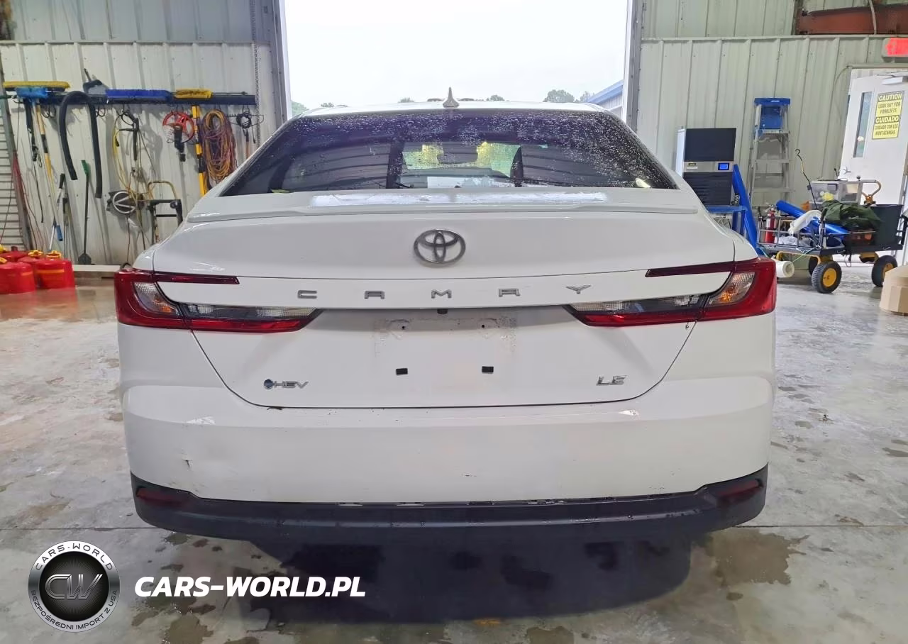 2025 Toyota Camry Le VIN:4T1DAACK6SU640299 - 6