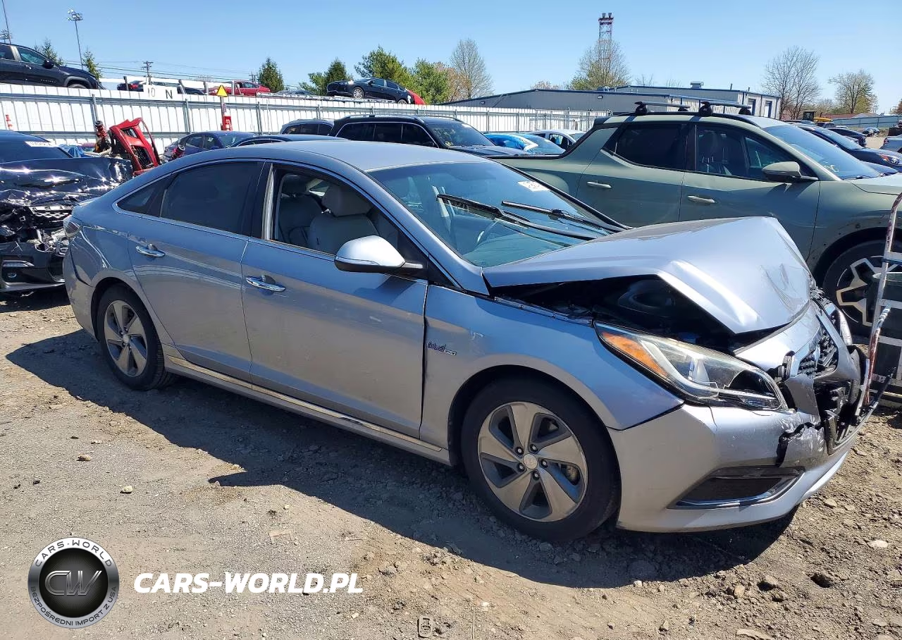 2017 Hyundai Sonata VIN:KMHE34L18HA050476 - 4