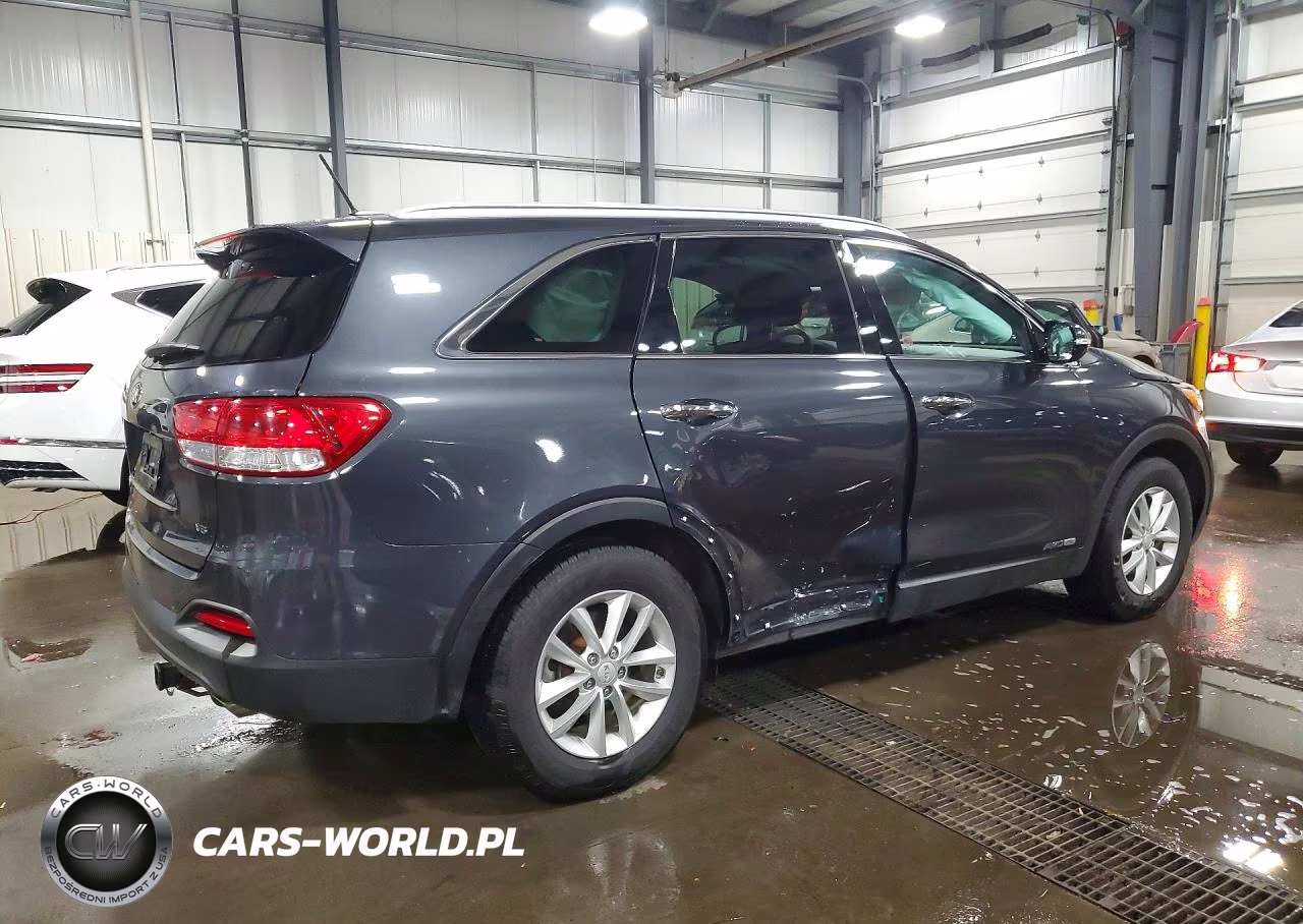 2018 Kia Sorento Lx V6 VIN:5XYPGDA55JG408596 - 3