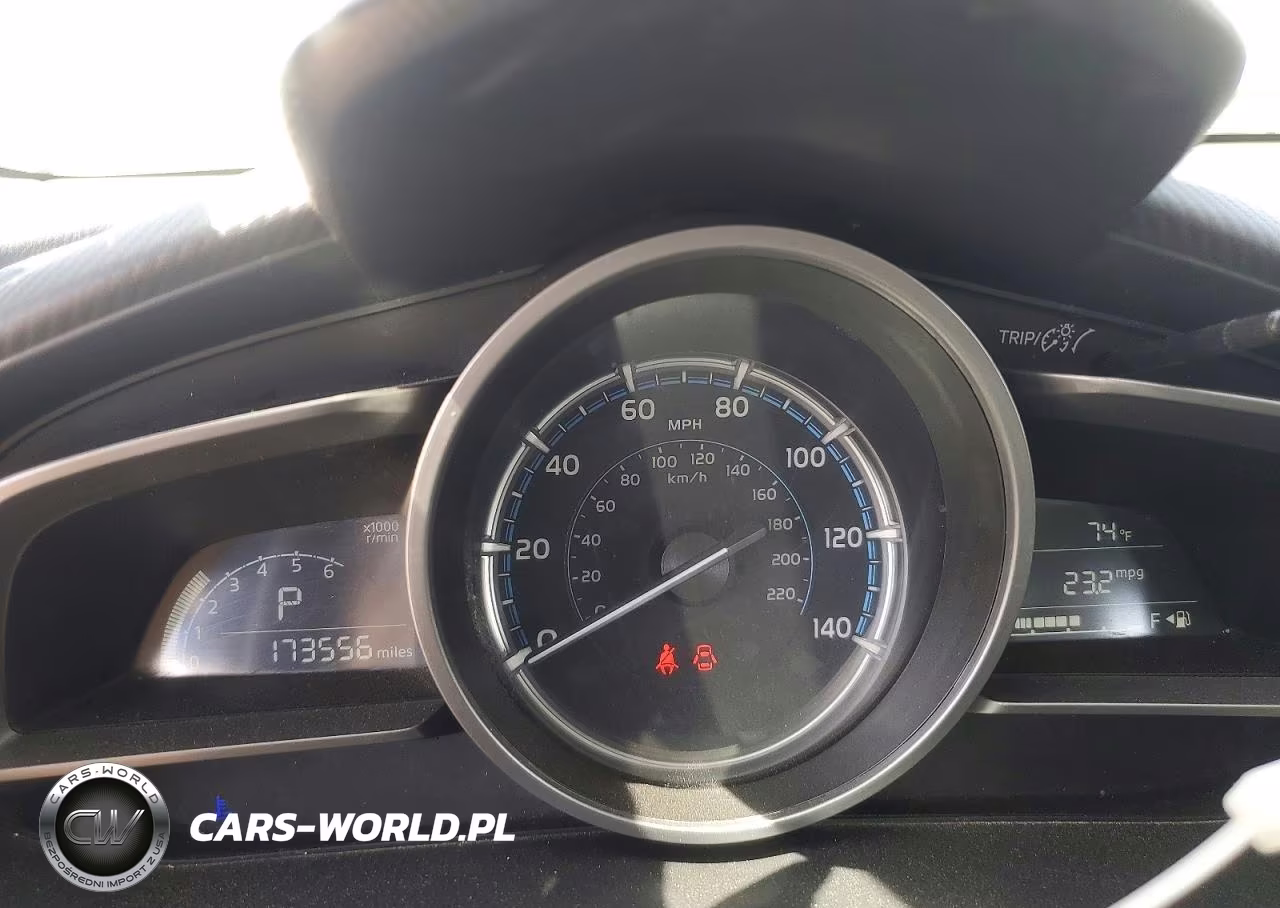 2019 Toyota Yaris Le VIN:3MYDLBYV7KY504916 - 9