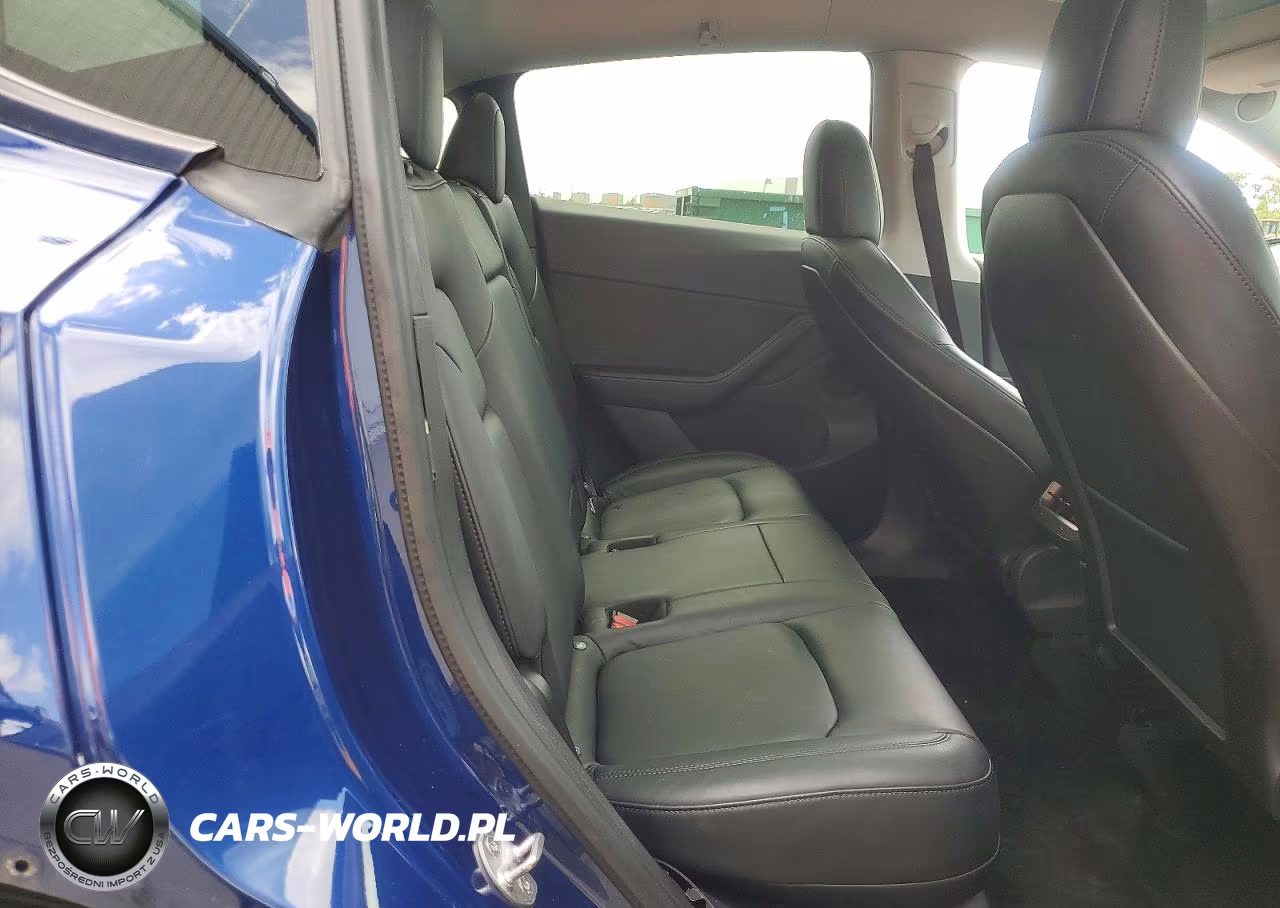 2021 Tesla Model Y VIN:5YJYGDEE4MF207363 - 10