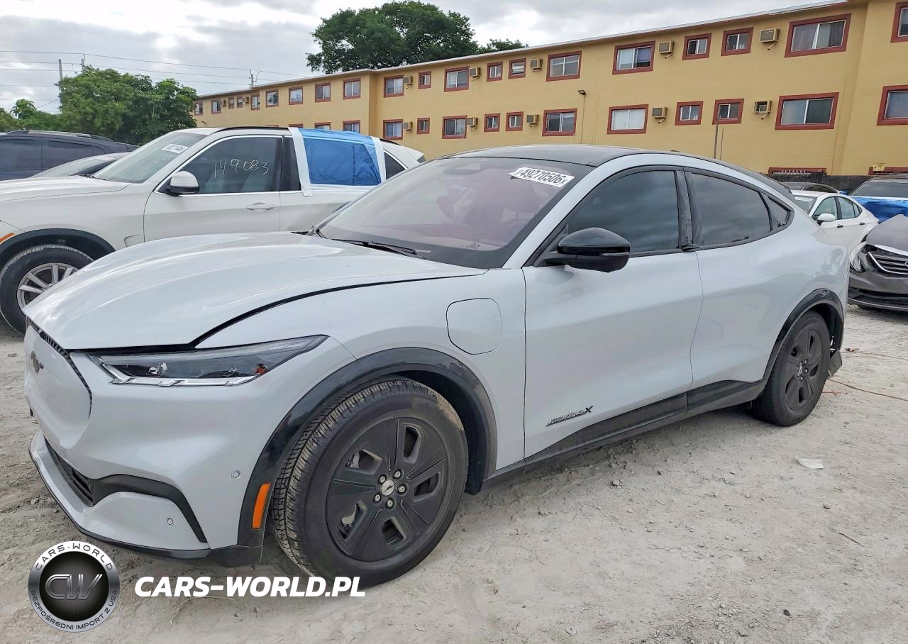 2022 Ford Mustang Mach-E California Route 1