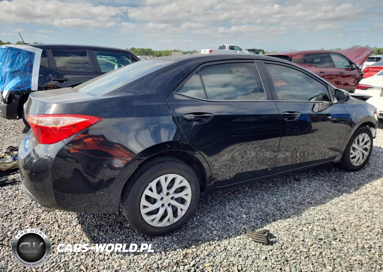 2017 Toyota Corolla Le VIN:2T1BURHE0HC770315 - 3