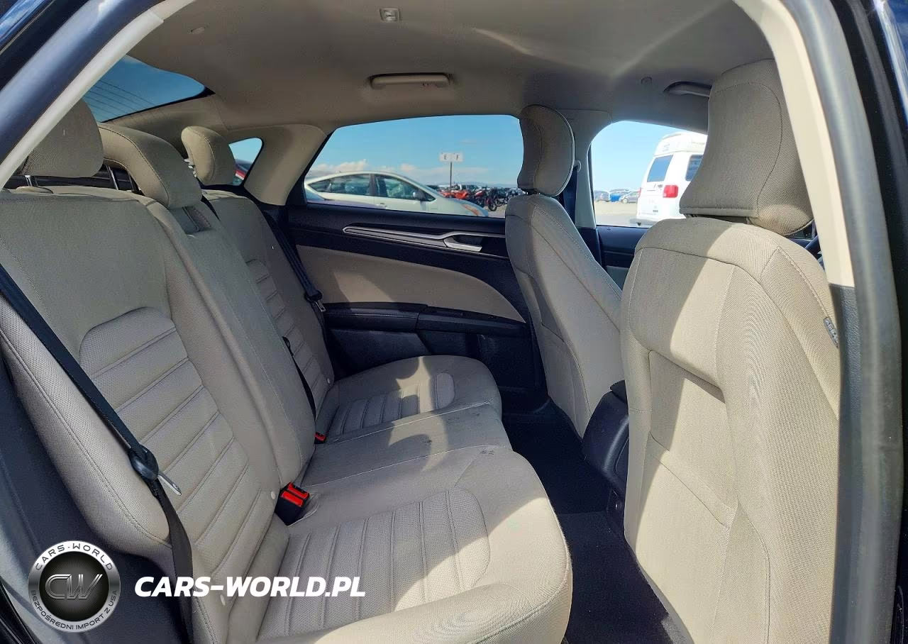 2018 Ford Fusion S Hybrid VIN:3FA6P0UU6JR101022 - 10