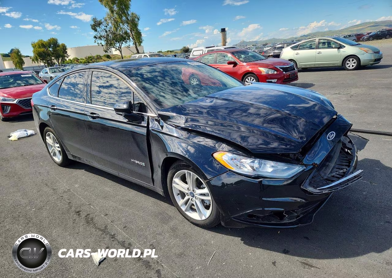 2018 Ford Fusion S Hybrid VIN:3FA6P0UU6JR101022 - 4