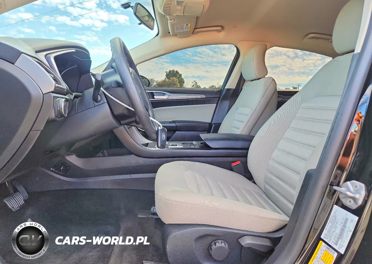 2018 Ford Fusion S Hybrid VIN:3FA6P0UU6JR101022 - 7