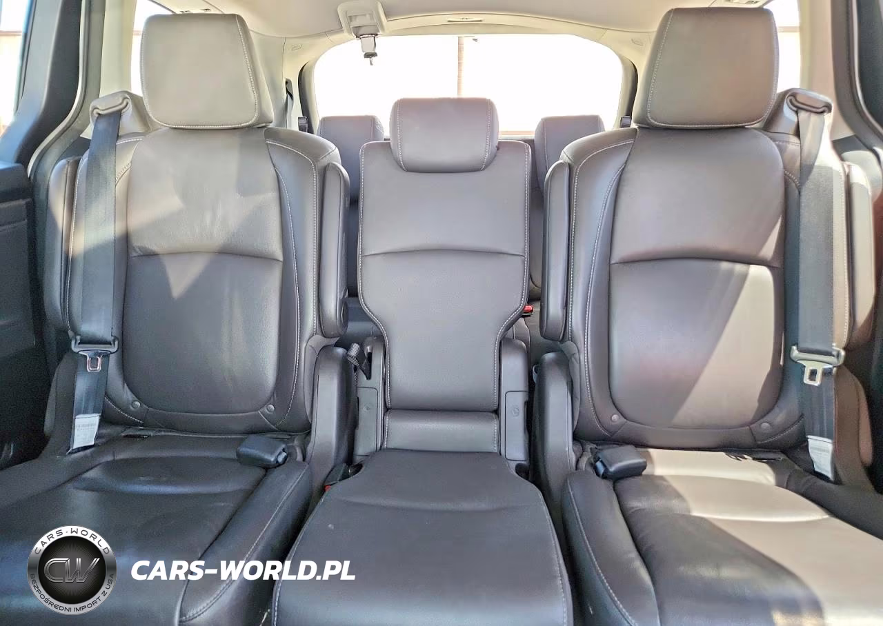 2021 Honda Odyssey Touring VIN:5FNRL6H80MB035303 - 10