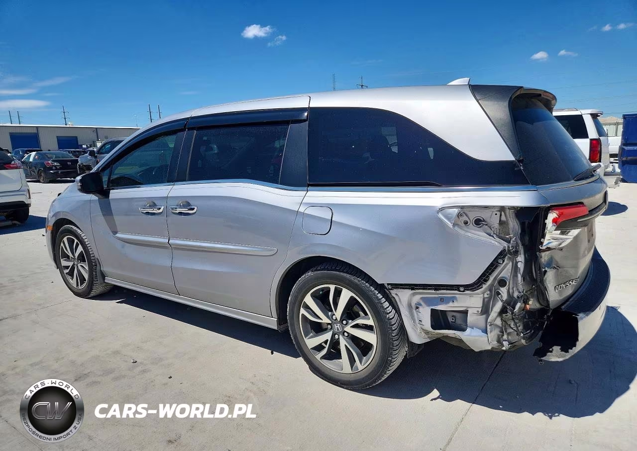 2021 Honda Odyssey Touring VIN:5FNRL6H80MB035303 - 2