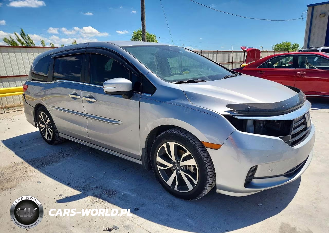 2021 Honda Odyssey Touring VIN:5FNRL6H80MB035303 - 4