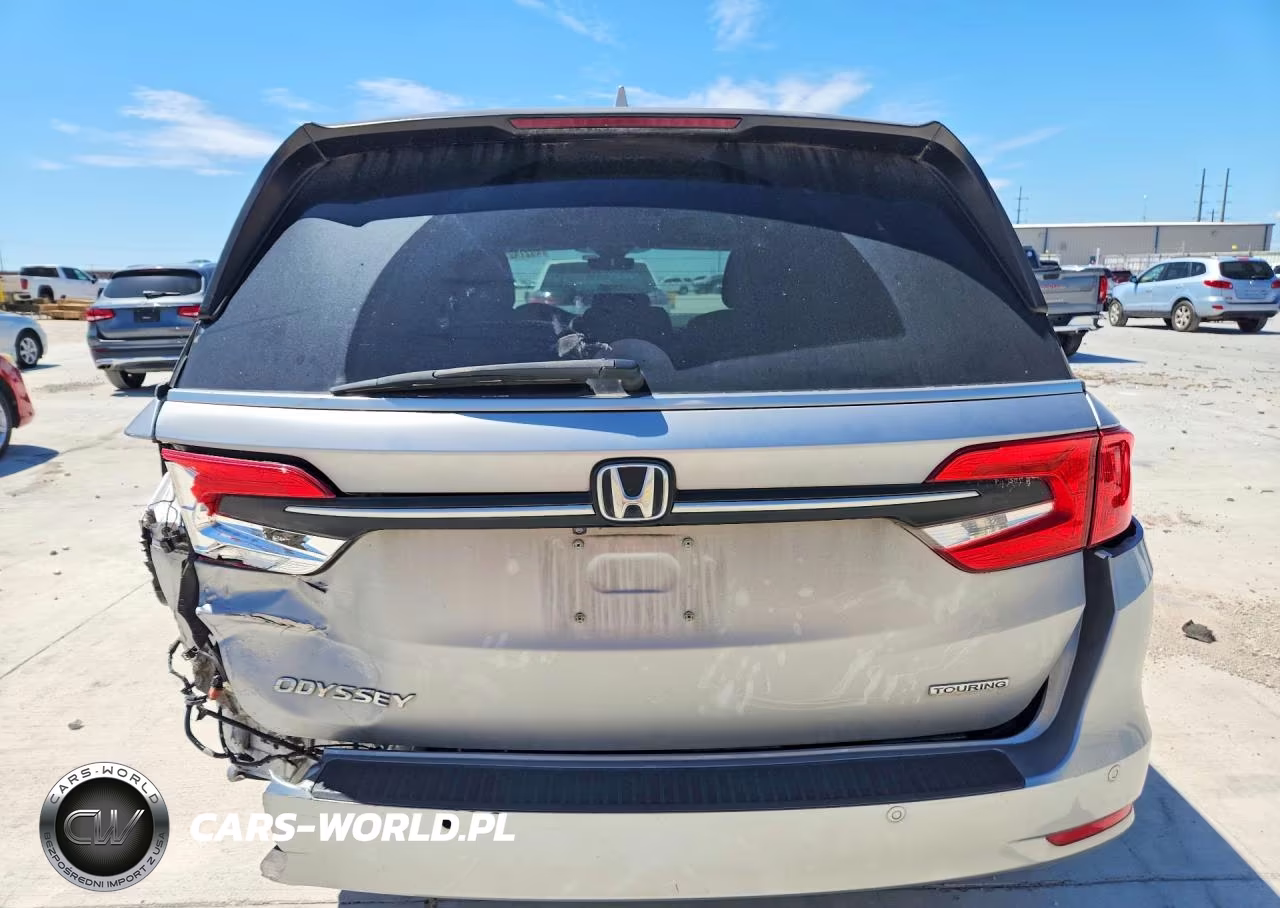 2021 Honda Odyssey Touring VIN:5FNRL6H80MB035303 - 6