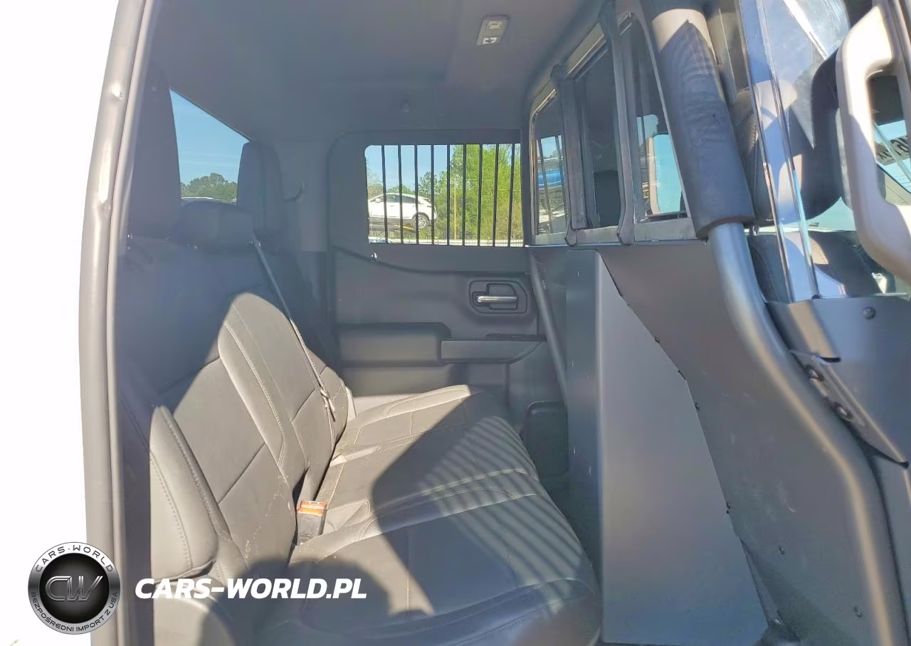 2021 Chevrolet Silverado K1500 VIN:3GCUYAEF3MG190715 - 10