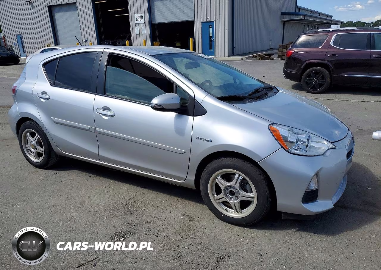 2013 Toyota Prius C One VIN:JTDKDTB30D1541734 - 4