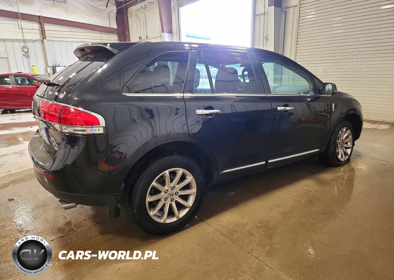 2013 Lincoln Mkx VIN:2LMDJ8JKXDBL05572 - 3