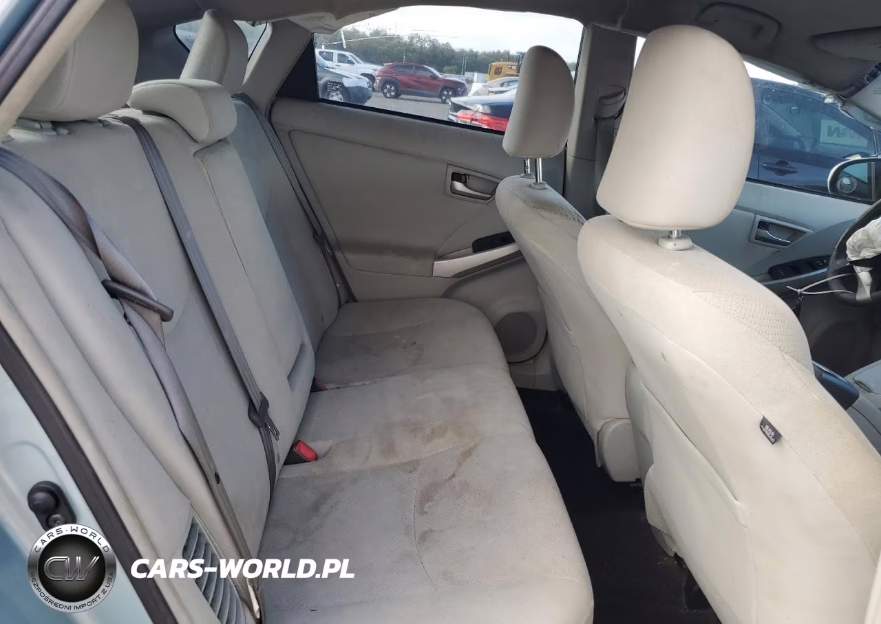 2014 Toyota Prius Two VIN:JTDKN3DUXE1790109 - 10