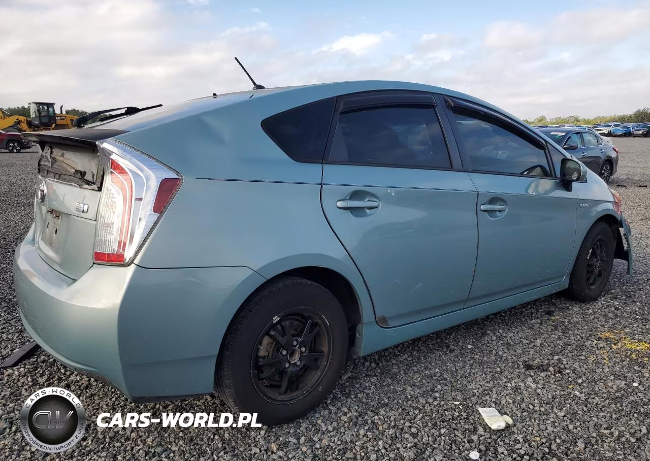 2014 Toyota Prius Two VIN:JTDKN3DUXE1790109 - 3