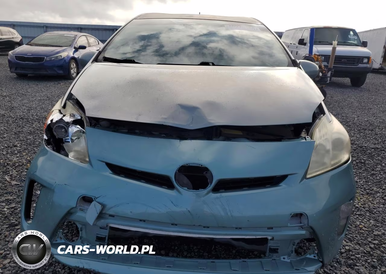 2014 Toyota Prius Two VIN:JTDKN3DUXE1790109 - 5