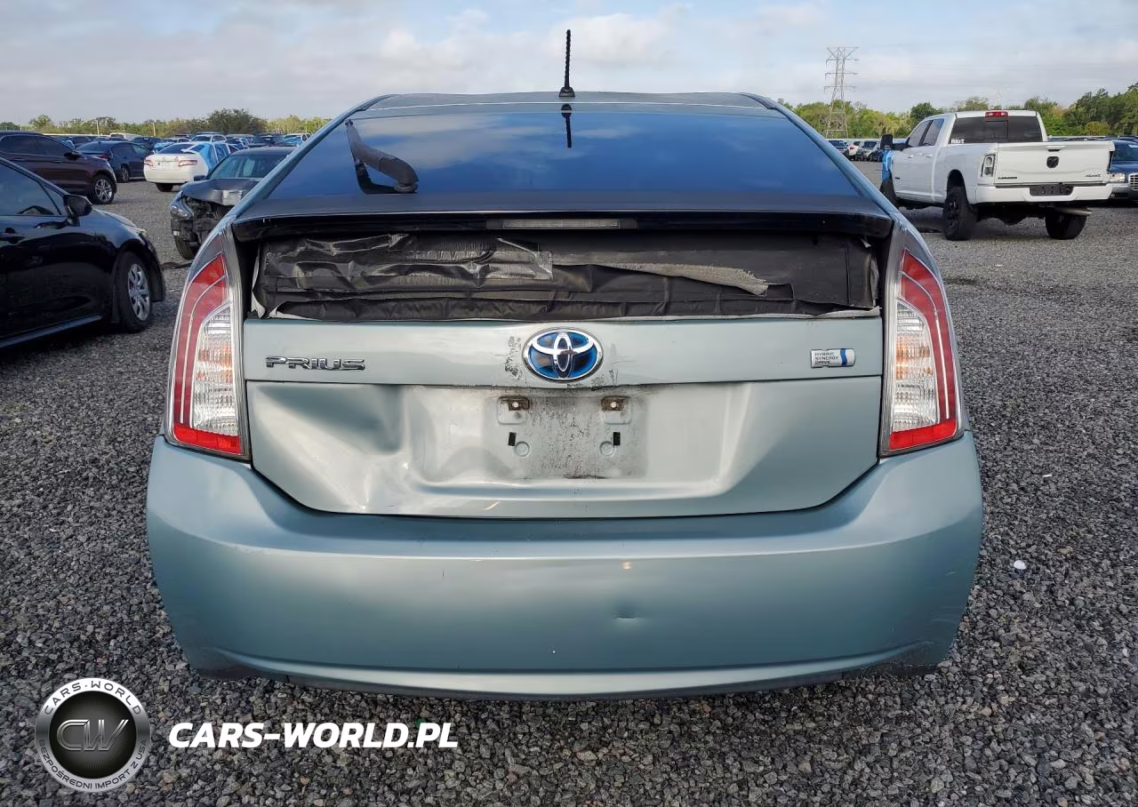 2014 Toyota Prius Two VIN:JTDKN3DUXE1790109 - 6