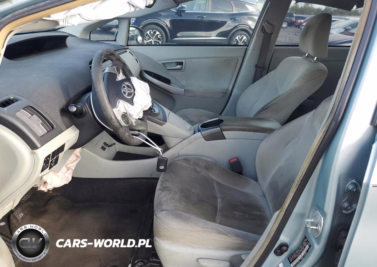 2014 Toyota Prius Two VIN:JTDKN3DUXE1790109 - 7