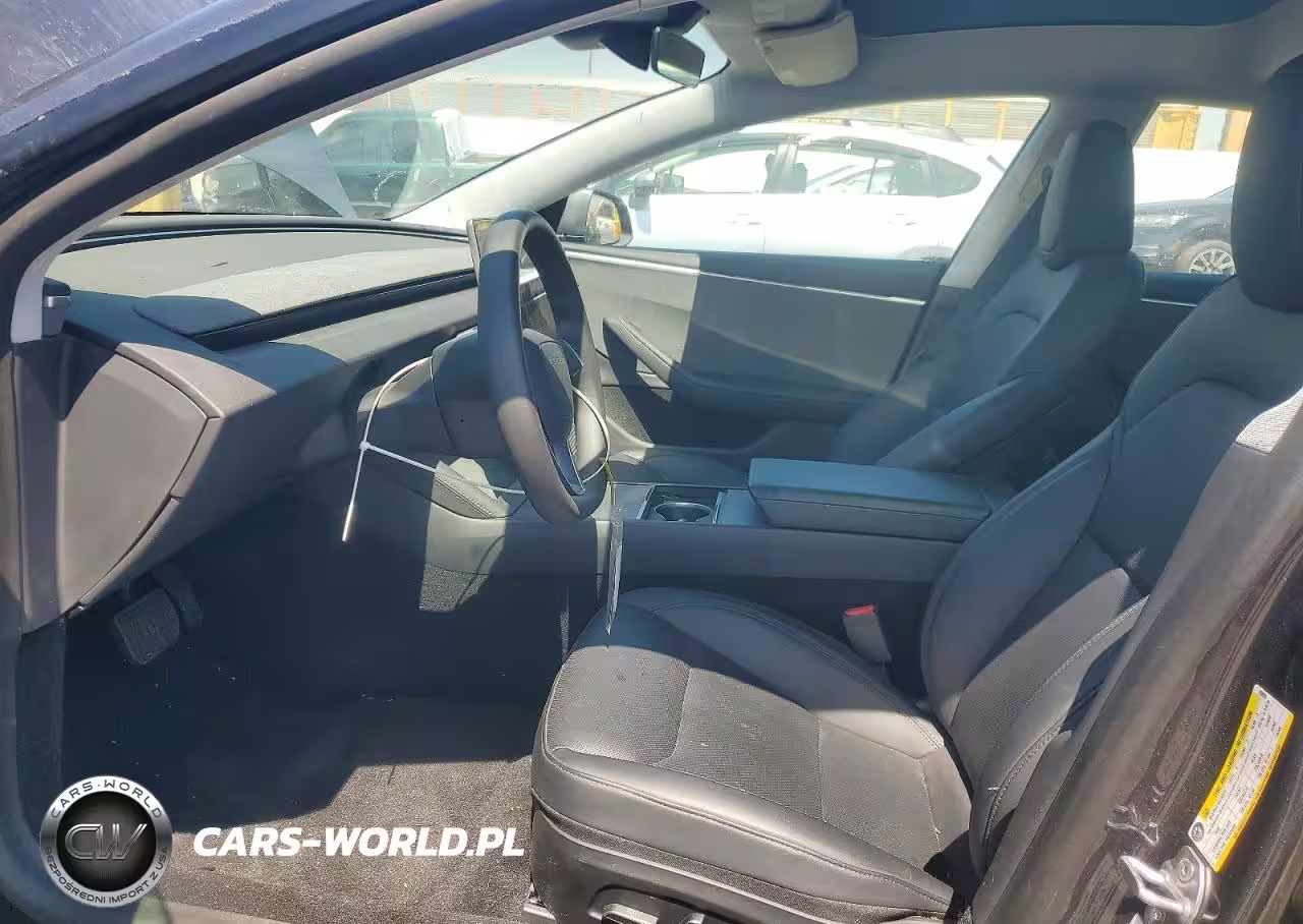 2025 TESLA MODEL 3  VIN:5YJ3E1EA7SF890930 - 7