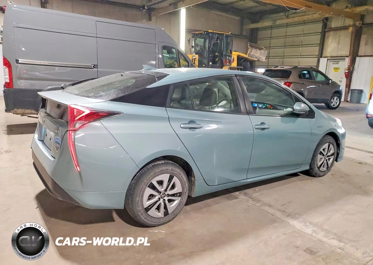 2016 Toyota Prius Four VIN:JTDKARFU7G3015768 - 3