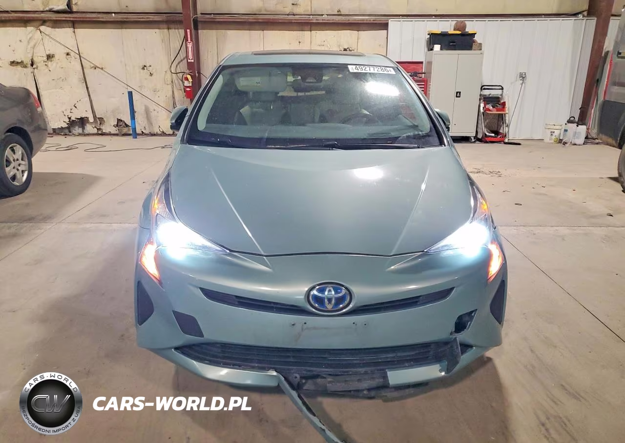 2016 Toyota Prius Four VIN:JTDKARFU7G3015768 - 5