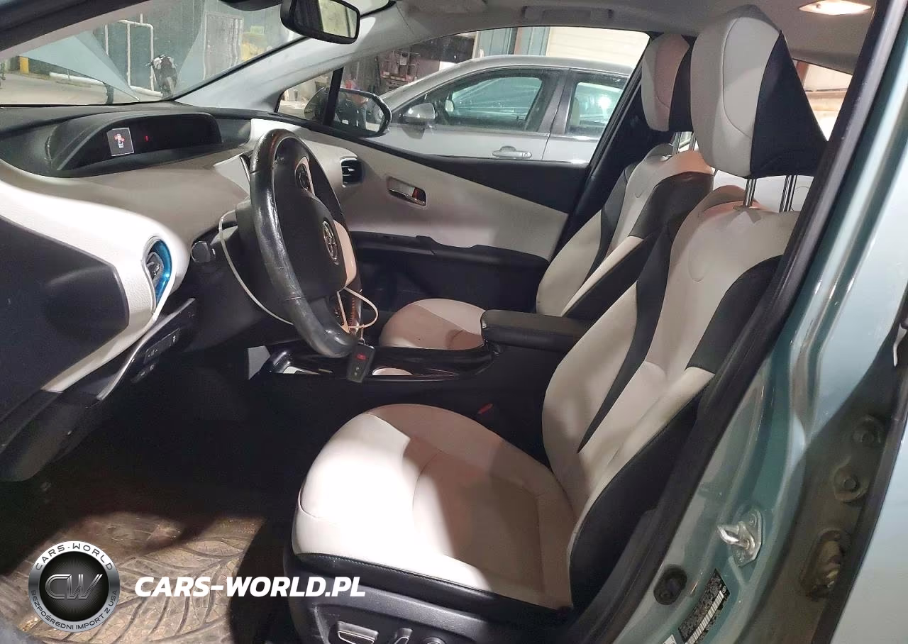 2016 Toyota Prius Four VIN:JTDKARFU7G3015768 - 7