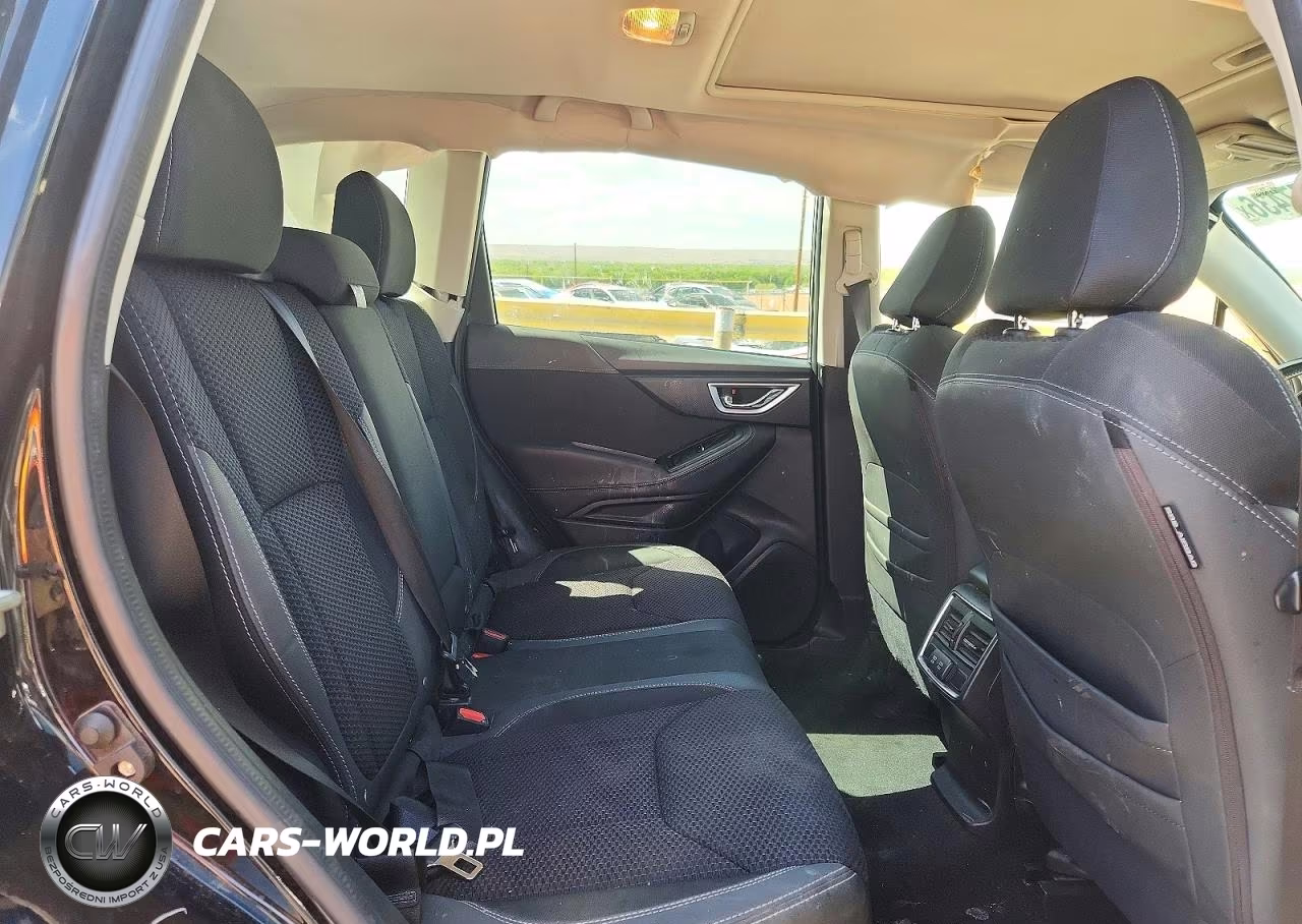 2020 Subaru Forester Premium VIN:JF2SKAJCXLH594959 - 10