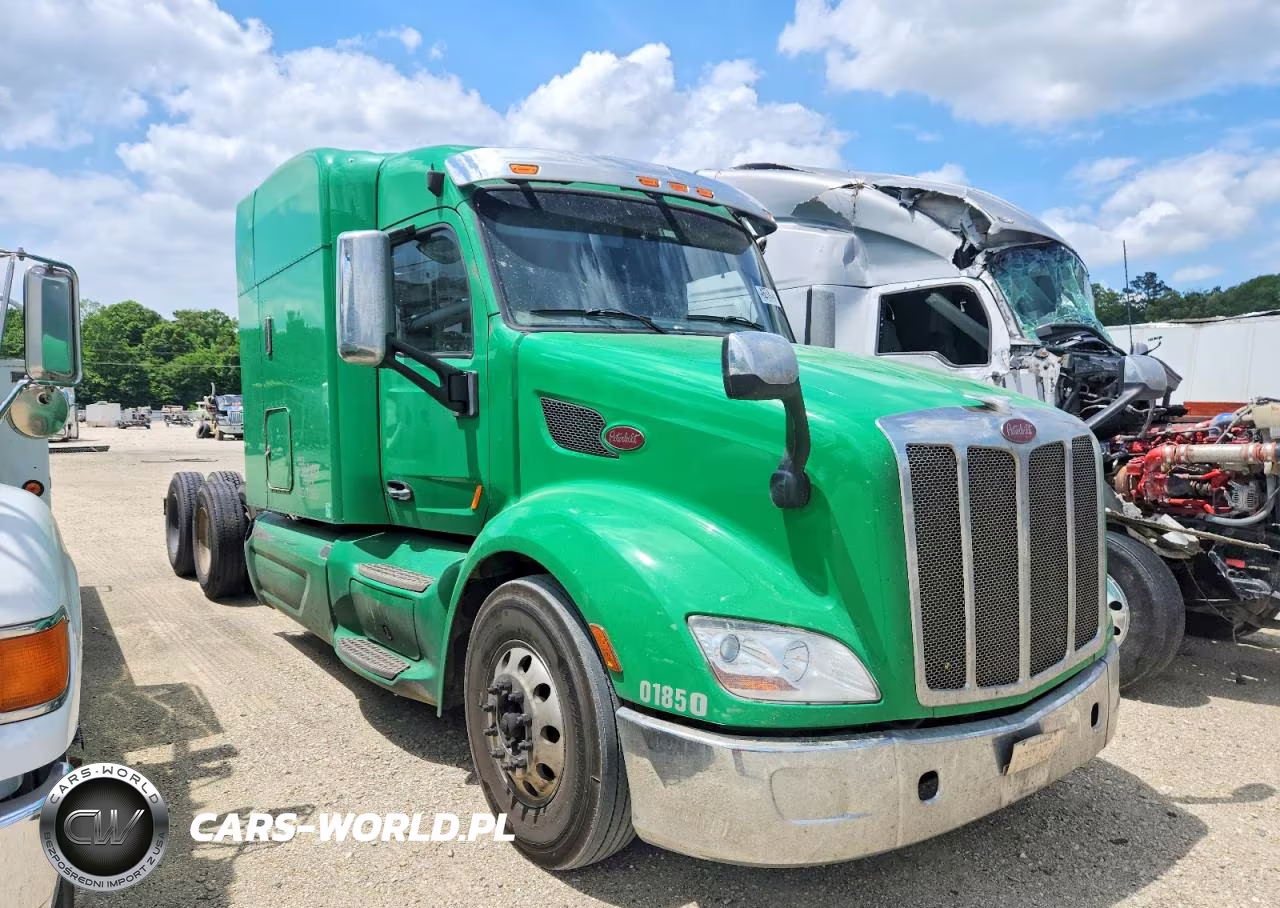2016 Peterbilt 579 Semi Truck