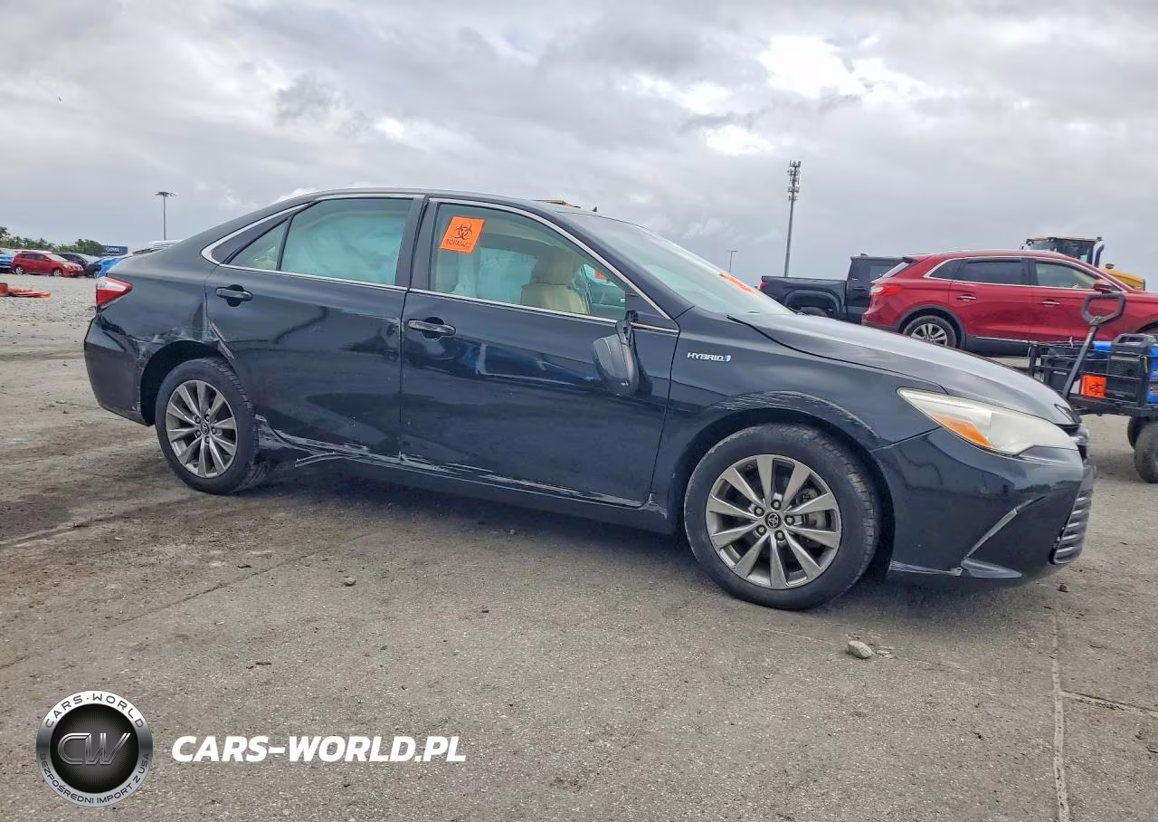 2017 Toyota Camry Hybrid Xle VIN:4T1BD1FK0HU220556 - 4